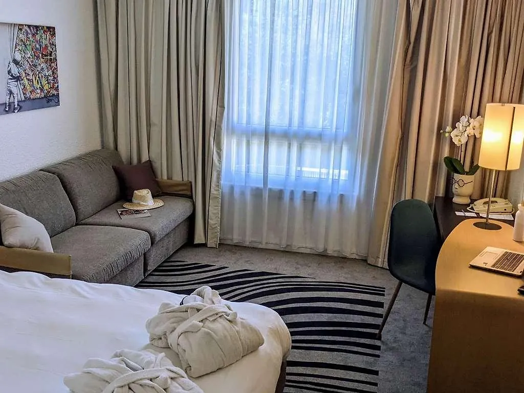 Mercure Aix En Provence Beaumanoir Aix-en-Provence 4*,